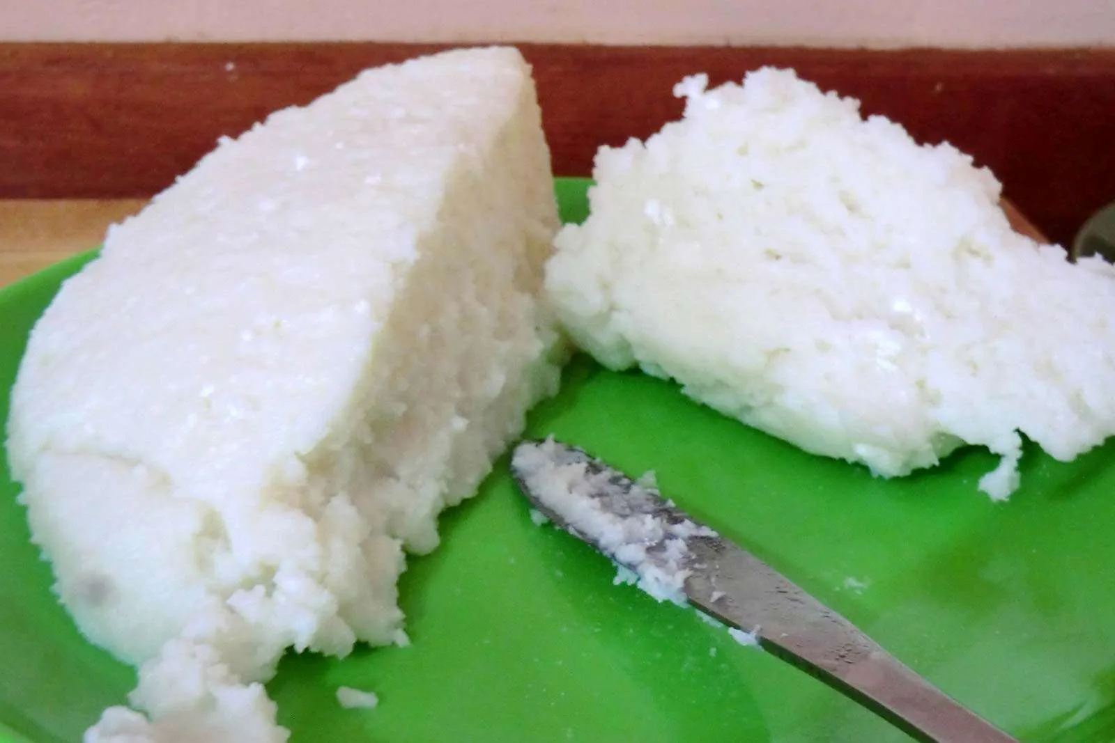Uganda culture food, Posho (Maize bread or Ugali in Swahili)
